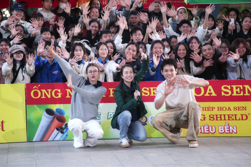 “Mái ấm gia đình Việt” trao hơn 2,5 tỷ đồng cho 18 hoàn cảnh khó khăn tại Hải Phòng - 1