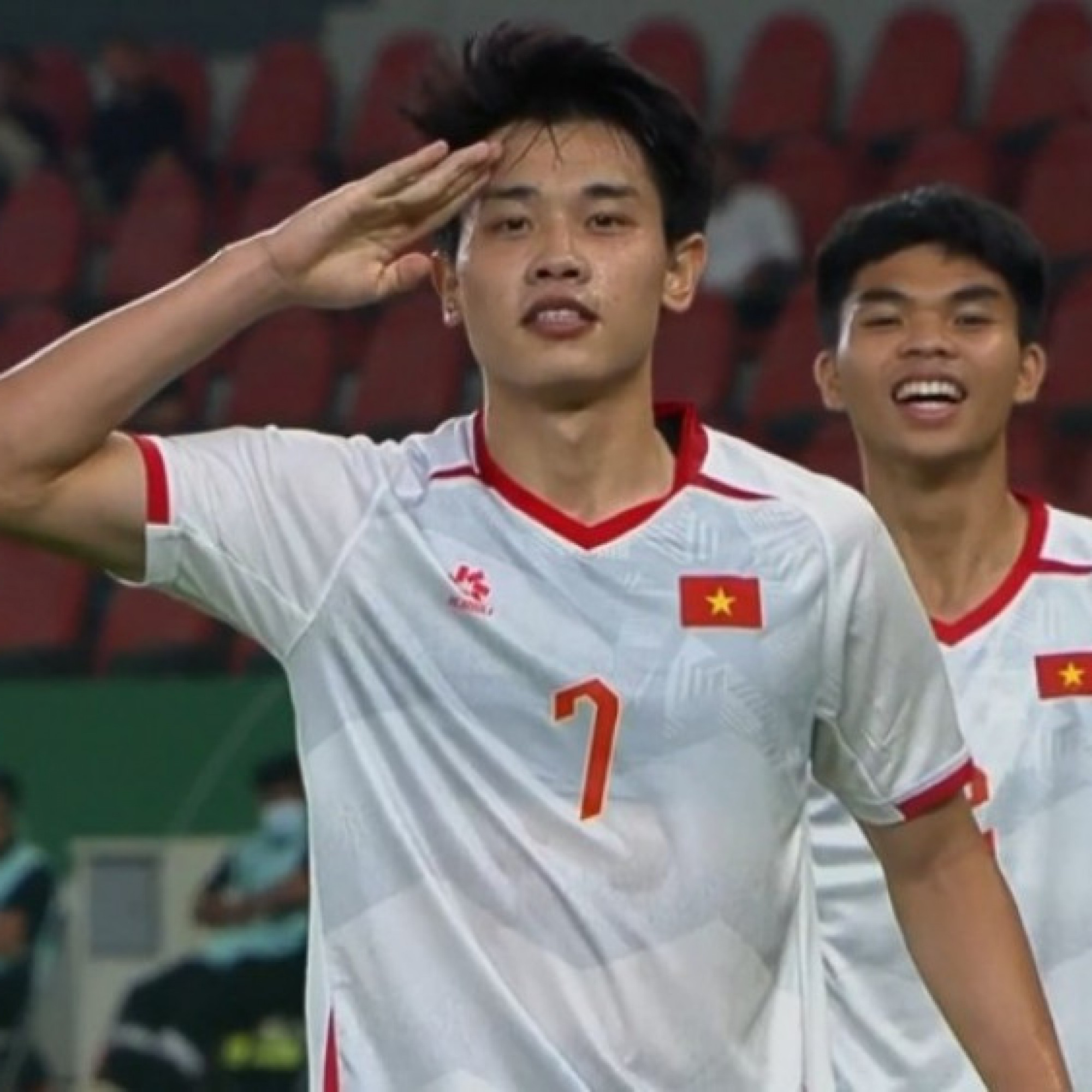  - Đình Bắc lập siêu phẩm cực "ảo", U23 Việt Nam dễ tiễn U23 Saudi Arabia rời giải