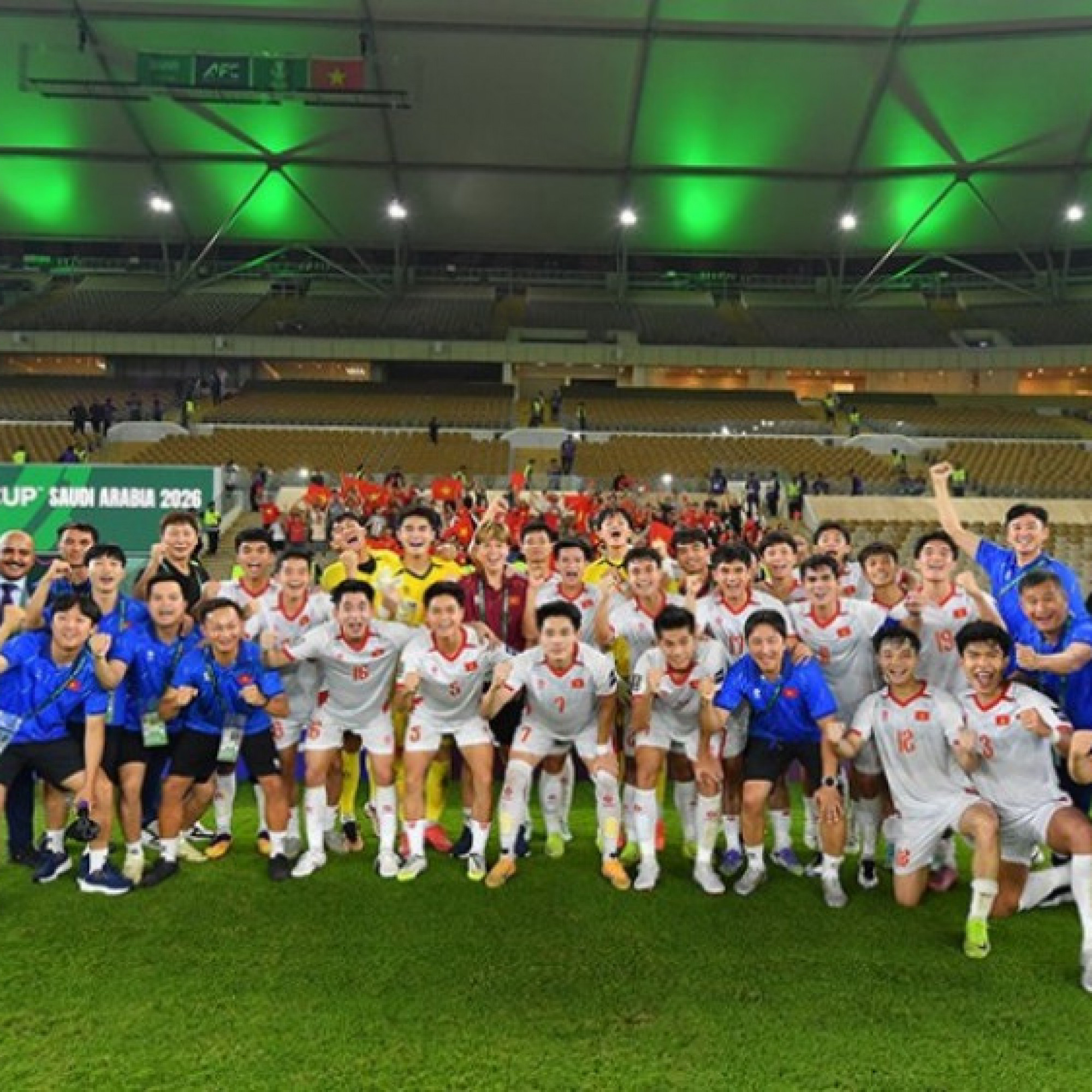  - Ảnh U23 Việt Nam vỡ òa mừng chiến tích lịch sử, U23 Saudi Arabia gục ngã trong nước mắt