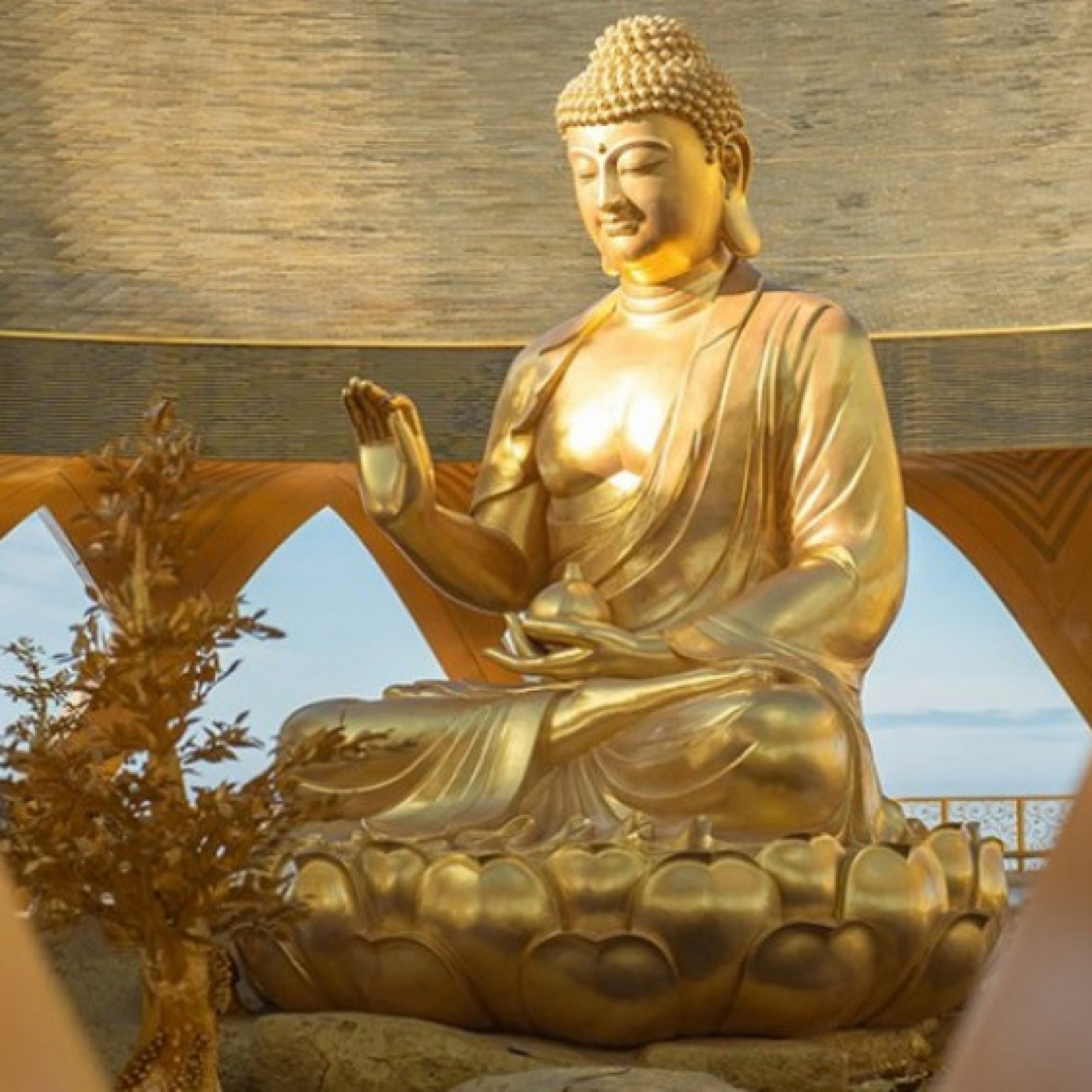  - Nơi hiếm hoi tại Việt Nam hiện diện vị “Phật đến từ vàng”