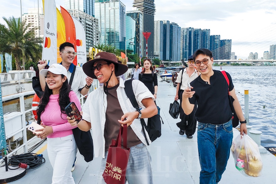 Báo Mỹ: Việt Nam là cường quốc du lịch của thế giới - 6