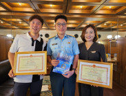 Tạp chí Du lịch TP.HCM nhận bằng khen của Quân chủng Phòng không - Không quân