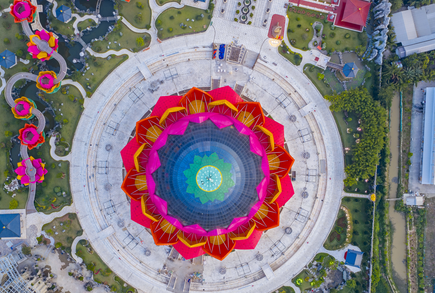 Khánh thành Liên Hoa Bảo Tháp kèm chương trình nướng bánh pía kỷ lục - 3