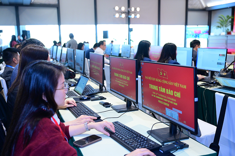 Công tác nhân sự đã được Bộ Chính trị tiến hành rất khoa học, khách quan - 2