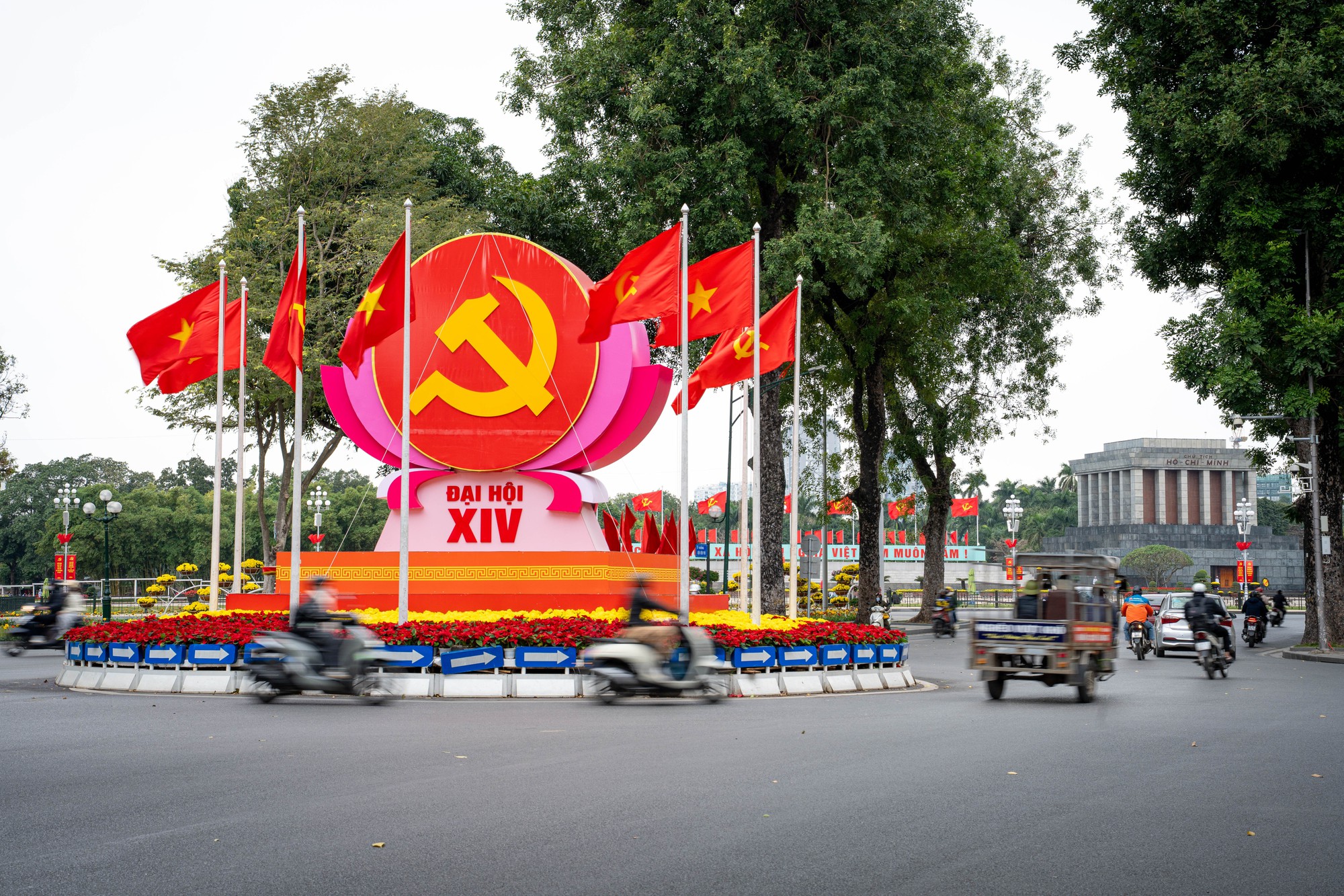 Chương trình nghệ thuật đặc biệt 'Dưới lá cờ vẻ vang của Đảng' sẽ tạo dấu ấn sâu sắc trong lòng người dân - 1