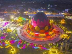  - Khánh thành Liên Hoa Bảo Tháp kèm chương trình nướng bánh pía kỷ lục