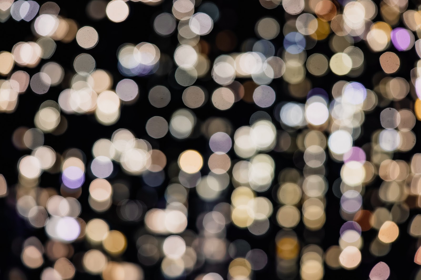 “Bổ túc” đường phố Sài Gòn lúc lên đèn dành cho người ở nhà lâu quá - 16