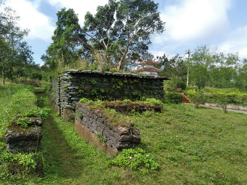 Sân bay Tà Cơn: Nơi ký ức chiến tranh còn đọng lại - 2