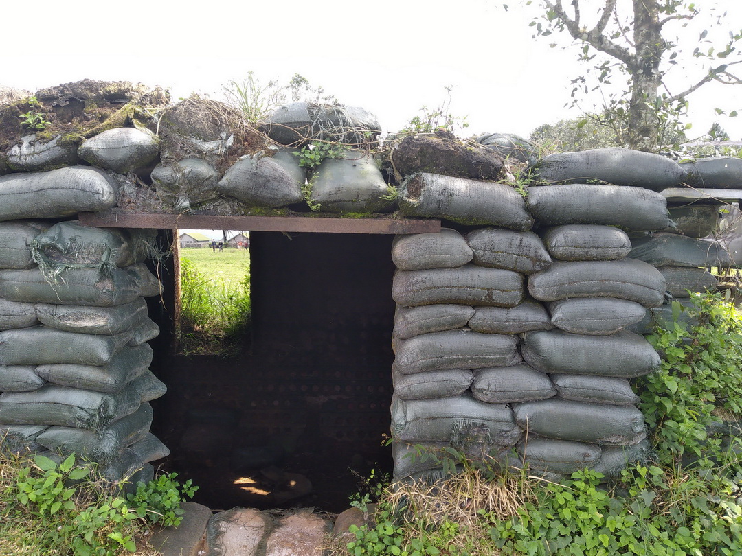 Sân bay Tà Cơn: Nơi ký ức chiến tranh còn đọng lại - 6