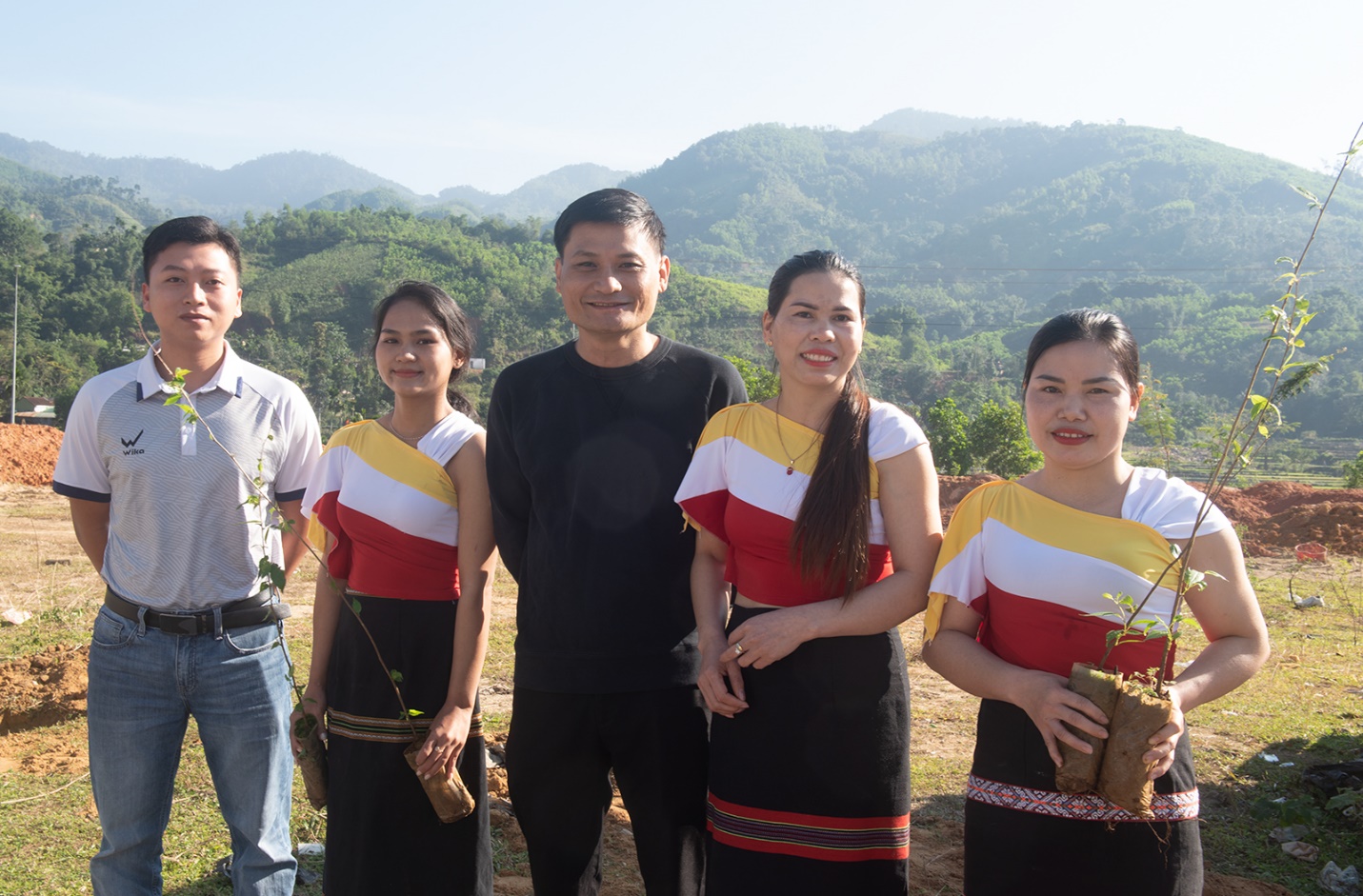 son tay thuong trong hon 1.000 cay mai anh dao tao diem den du lich xanh - 7