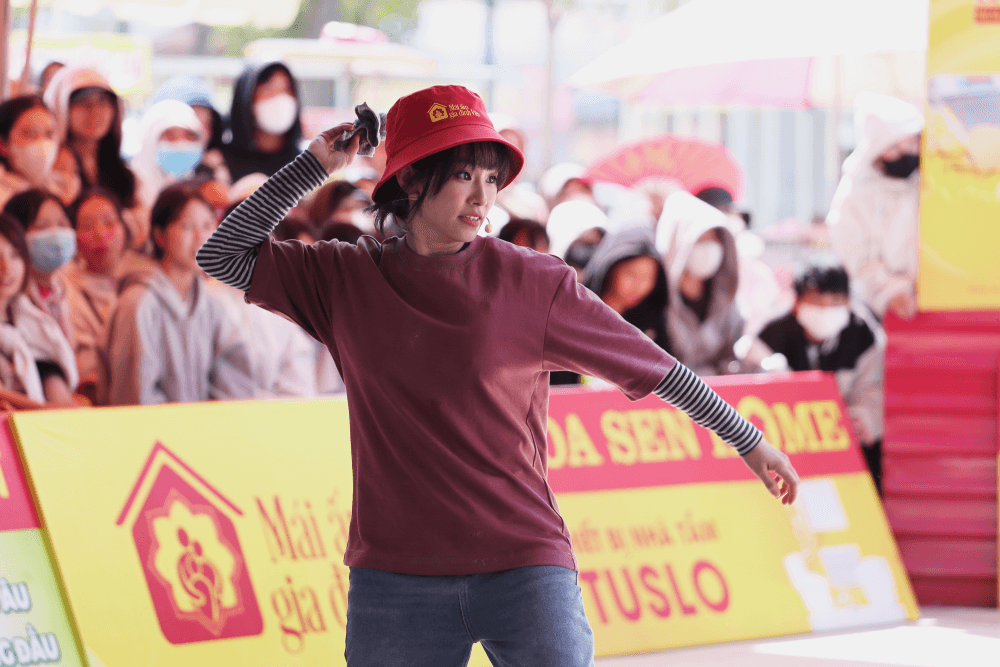 Lương Bích Hữu khẳng định không sợ mất hình tượng khi tham gia “Mái ấm gia đình Việt” - 1