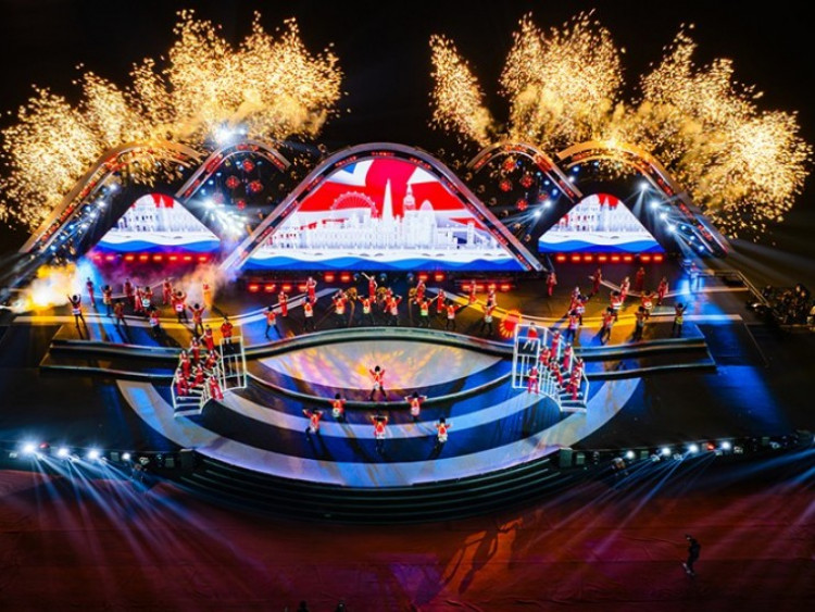 Mừng Đại hội Đảng XIV: Người dân Thủ đô lần đầu được xem trình diễn pháo hoa nghệ thuật quy mô lớn