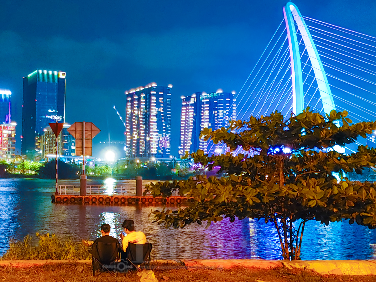 Sừng sững ‘Tháp hải đăng’ giữa phố đông tỏa sáng Tuyên ngôn độc lập - 12