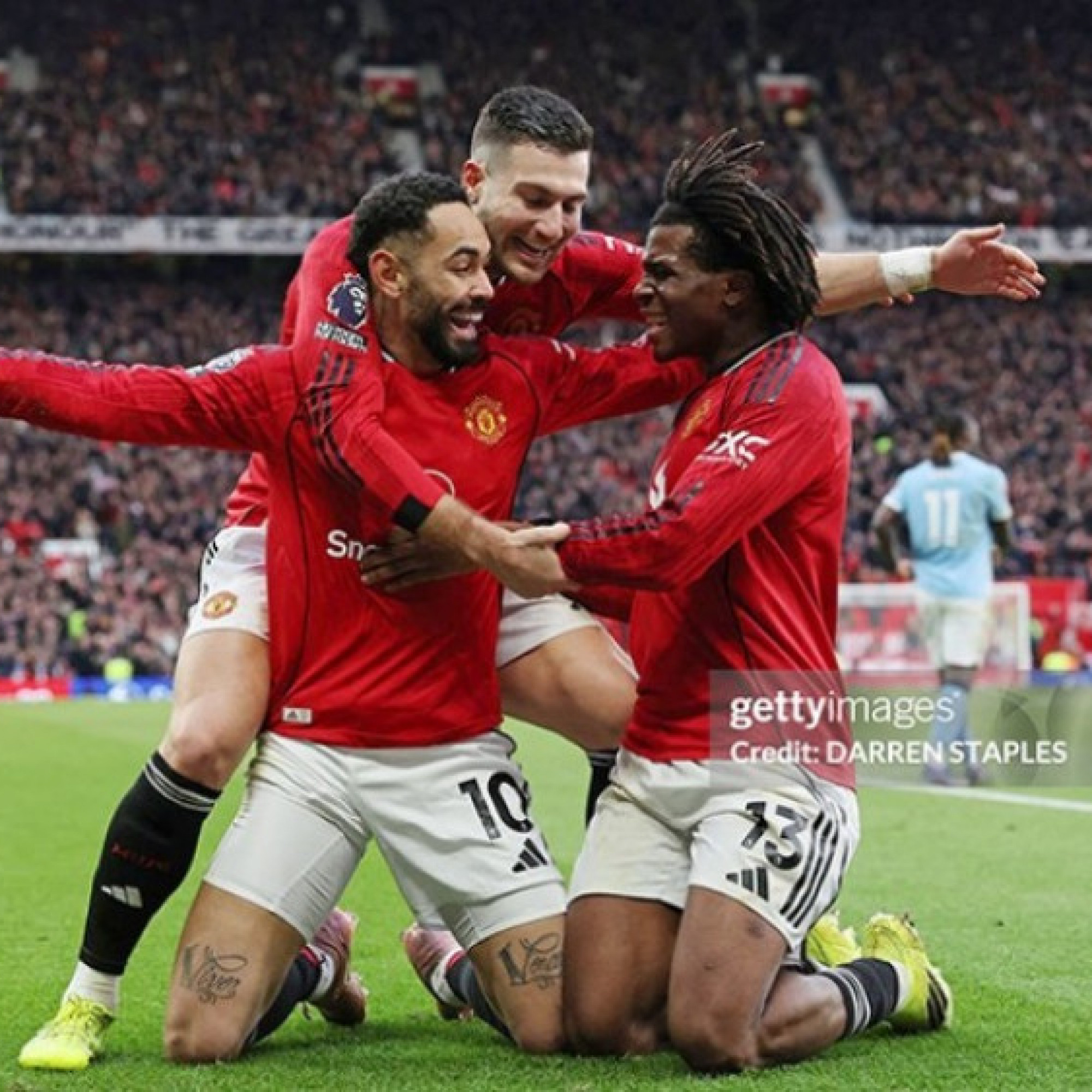  - Nóng bảng xếp hạng Ngoại hạng Anh: MU áp sát top 4, Arsenal bỏ lỡ cơ hội