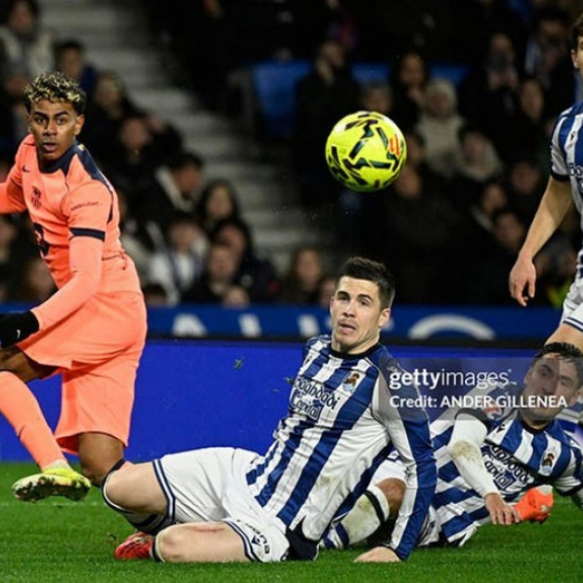  - Địa chấn Barca thua sốc: Hàng phòng ngự tệ hại, cuộc đua La Liga thêm hấp dẫn