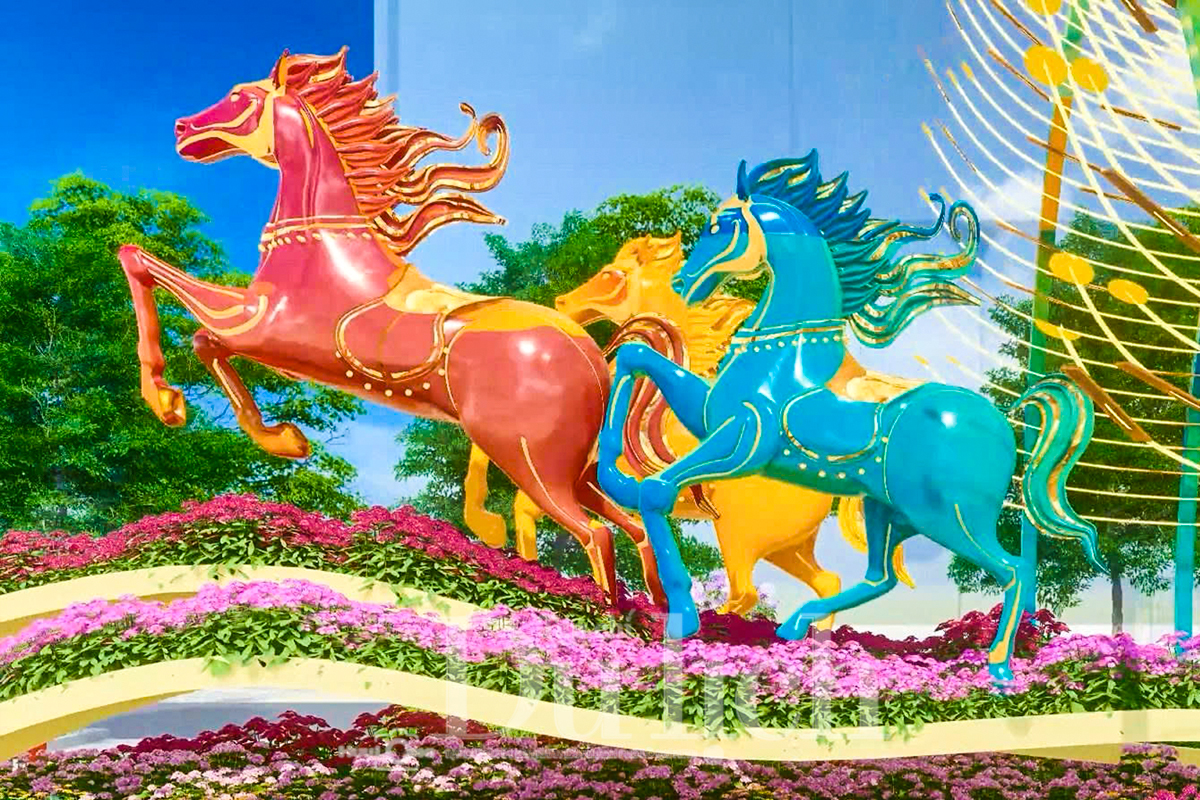 Ngựa 'chín hồng mao' xuất hiện ở Đường hoa Nguyễn Huệ Tết Bính Ngọ 2026 - 5