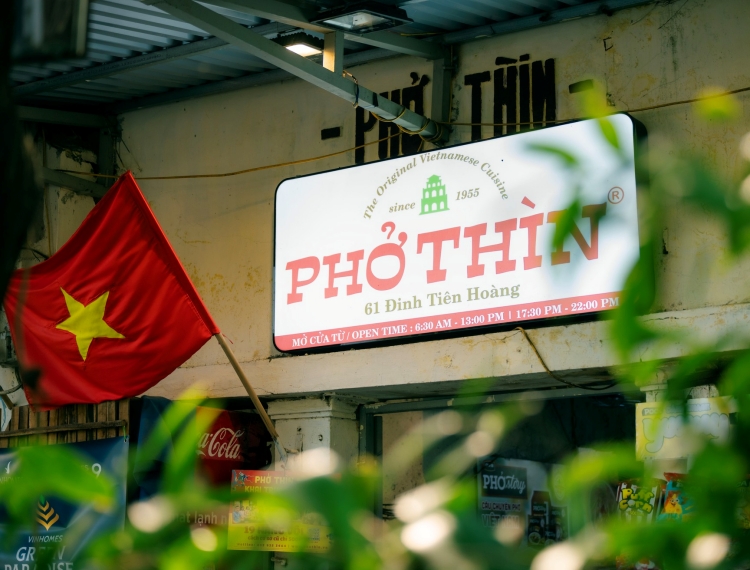 Chính thức dỡ bỏ quán Phở Thìn Bờ Hồ sau 70 năm gắn bó