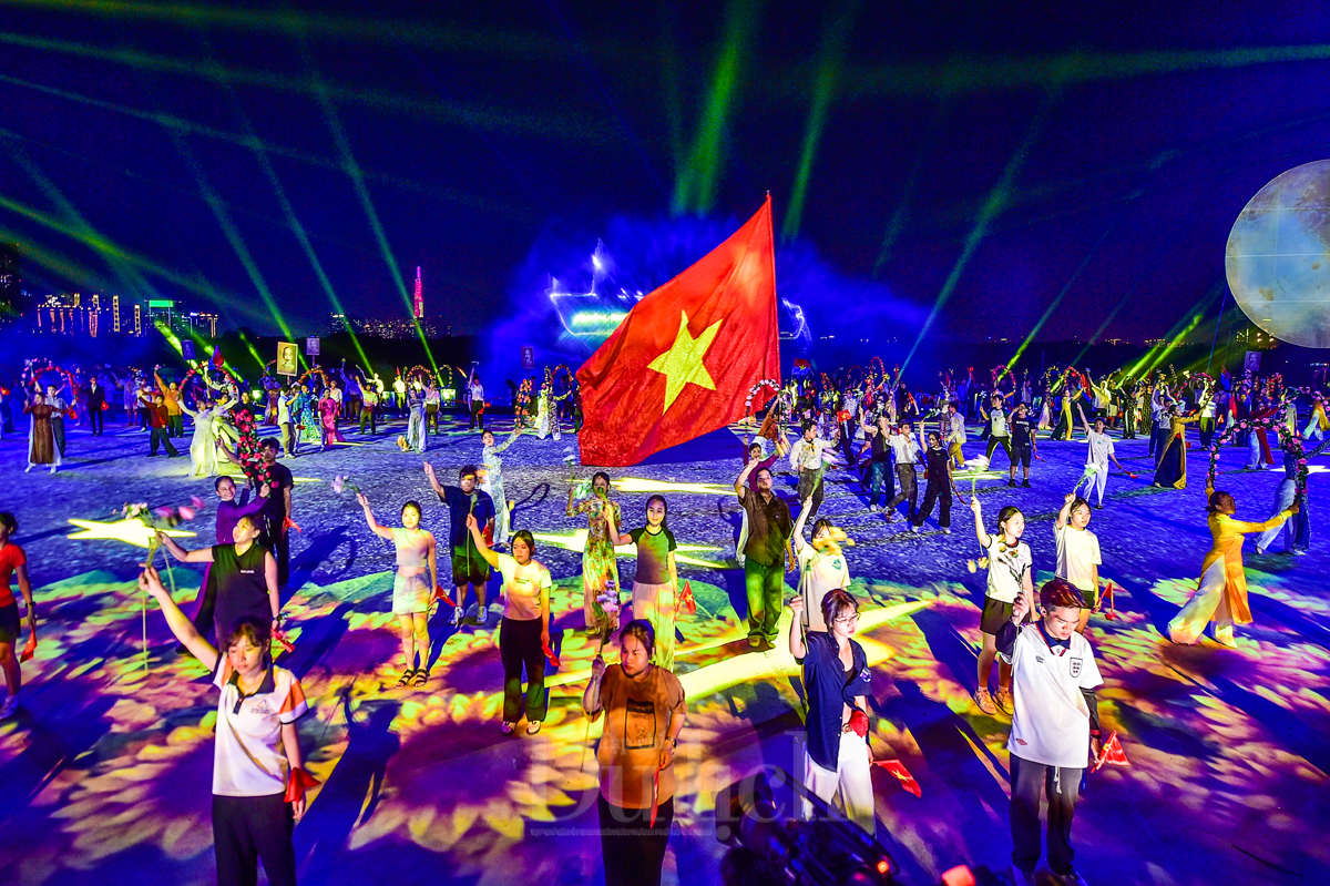 Bộ trưởng Nguyễn Văn Hùng: Văn hóa đi trước soi đường, thấm vào từng quyết sách - 3