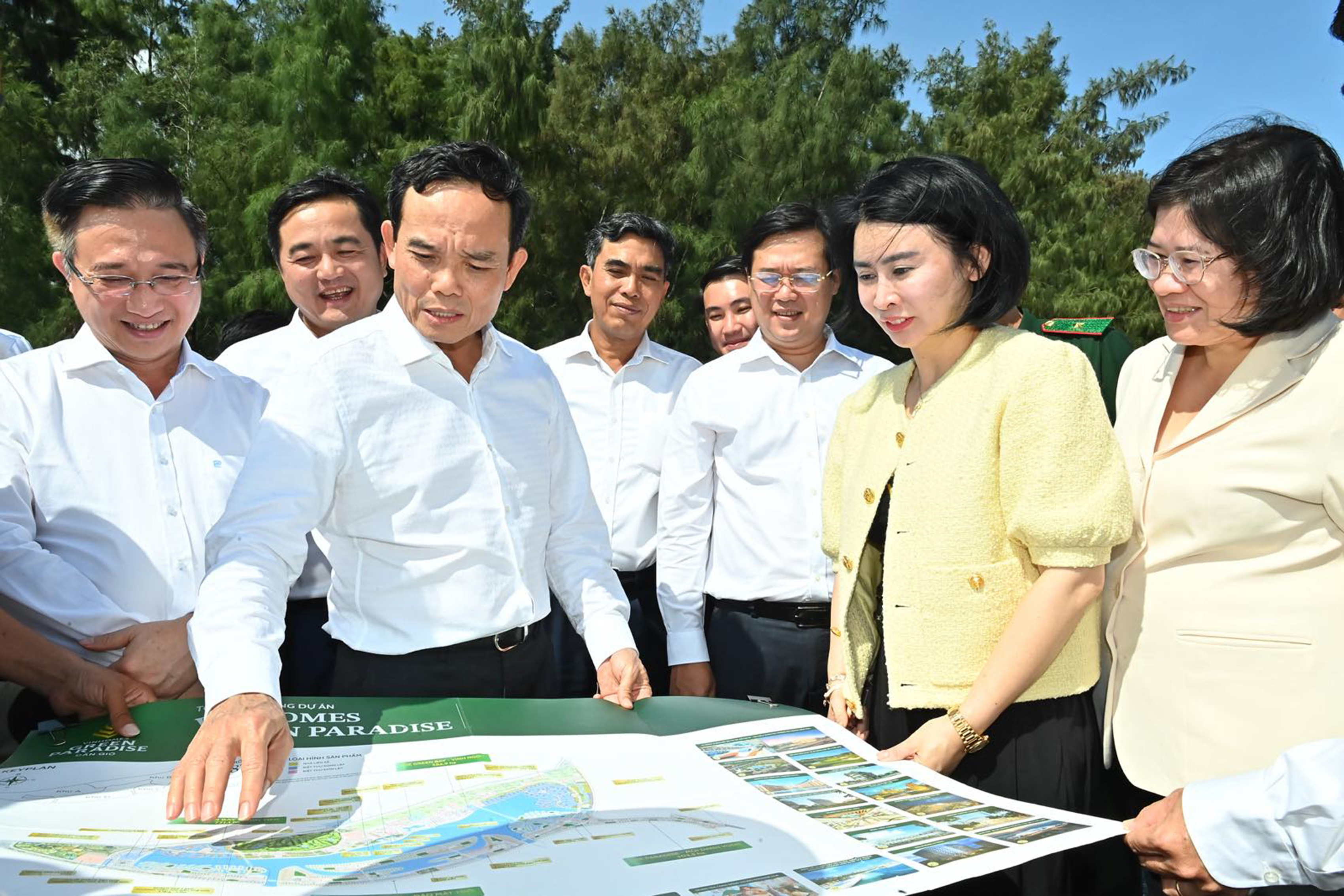 Phát huy trí tuệ, đoàn kết, đổi mới - Nền tảng cho giai đoạn phát triển mới của TP.HCM - 1