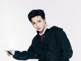  - Vương Bình bắt tay Văn Mai Hương, Lâm Bảo Ngọc, Phùng Khánh Linh trong Ấn Bản Kim "Anh Bờ Vai"