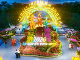  - Ngựa 'chín hồng mao' xuất hiện ở Đường hoa Nguyễn Huệ Tết Bính Ngọ 2026