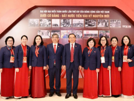  - Đoàn đại biểu TP.HCM dự khai mạc Đại hội Đảng XIV