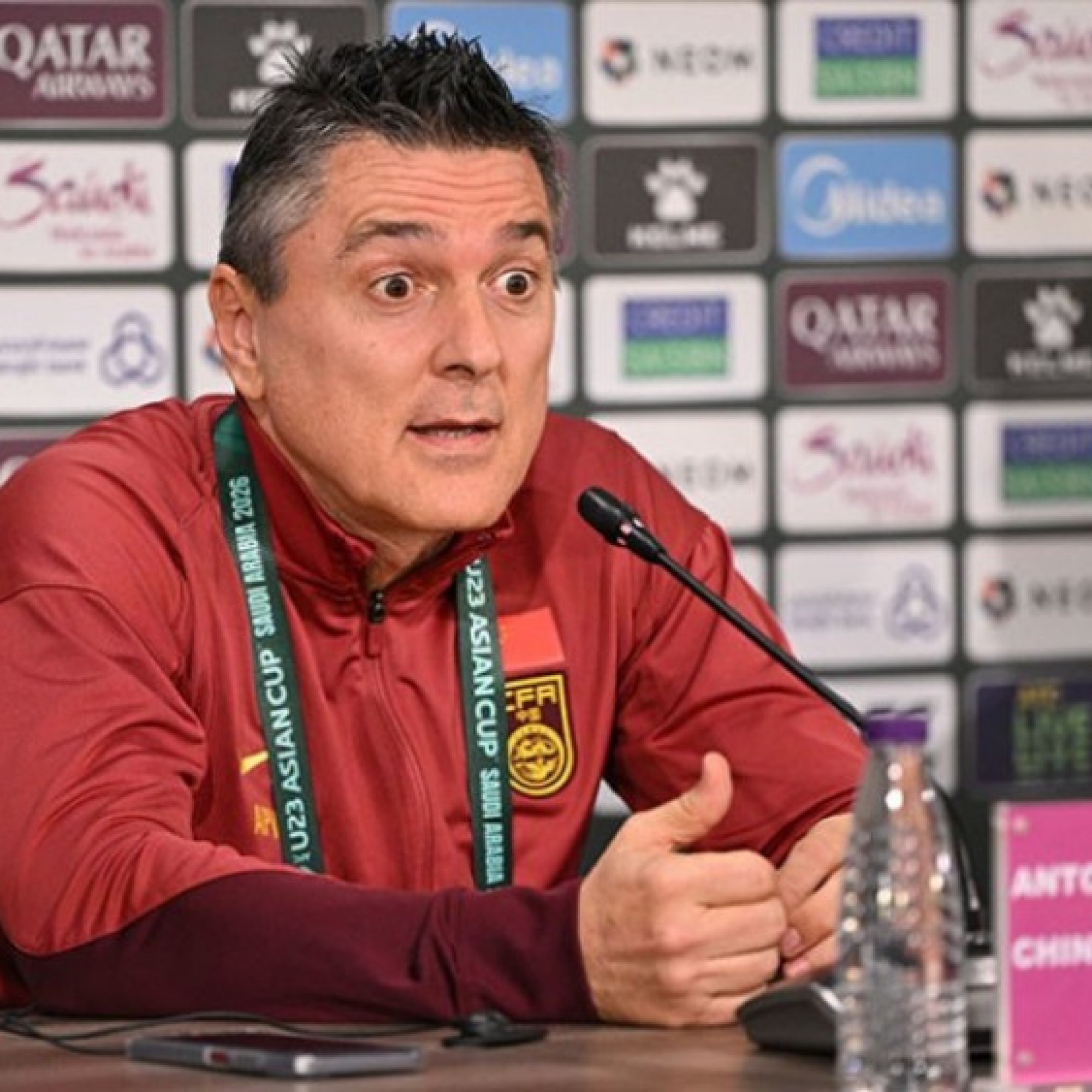  - Trực tiếp họp báo U23 Trung Quốc - U23 Việt Nam: HLV Puche nhận xét thầy trò Kim Sang Sik