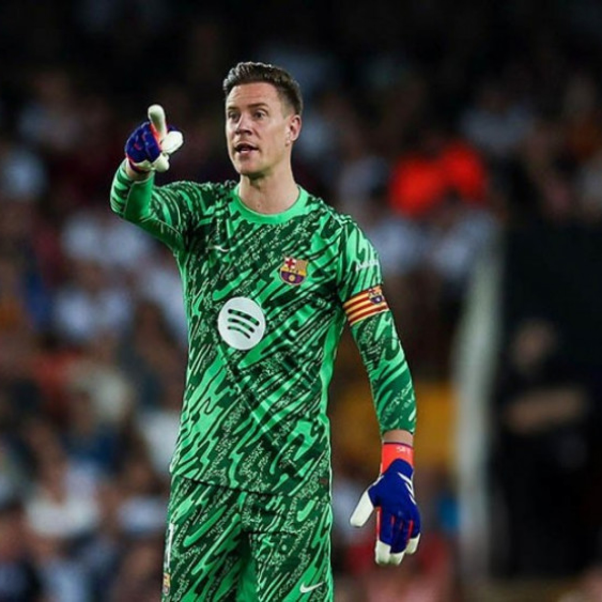  - Tin mới nhất bóng đá sáng 21/1: HLV Flick xác nhận Ter Stegen rời Barca sang Girona