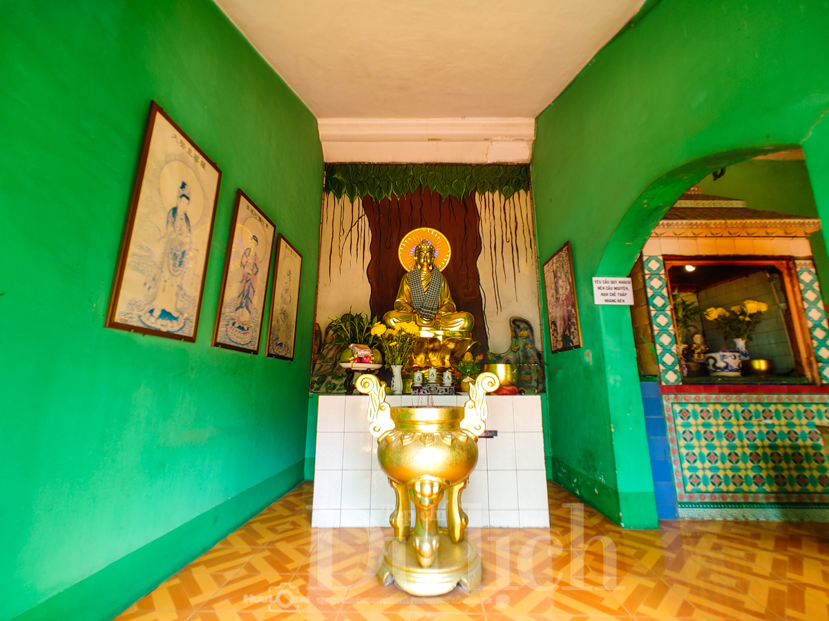 Ngôi đền linh thiêng giữa lòng phố thị - 13