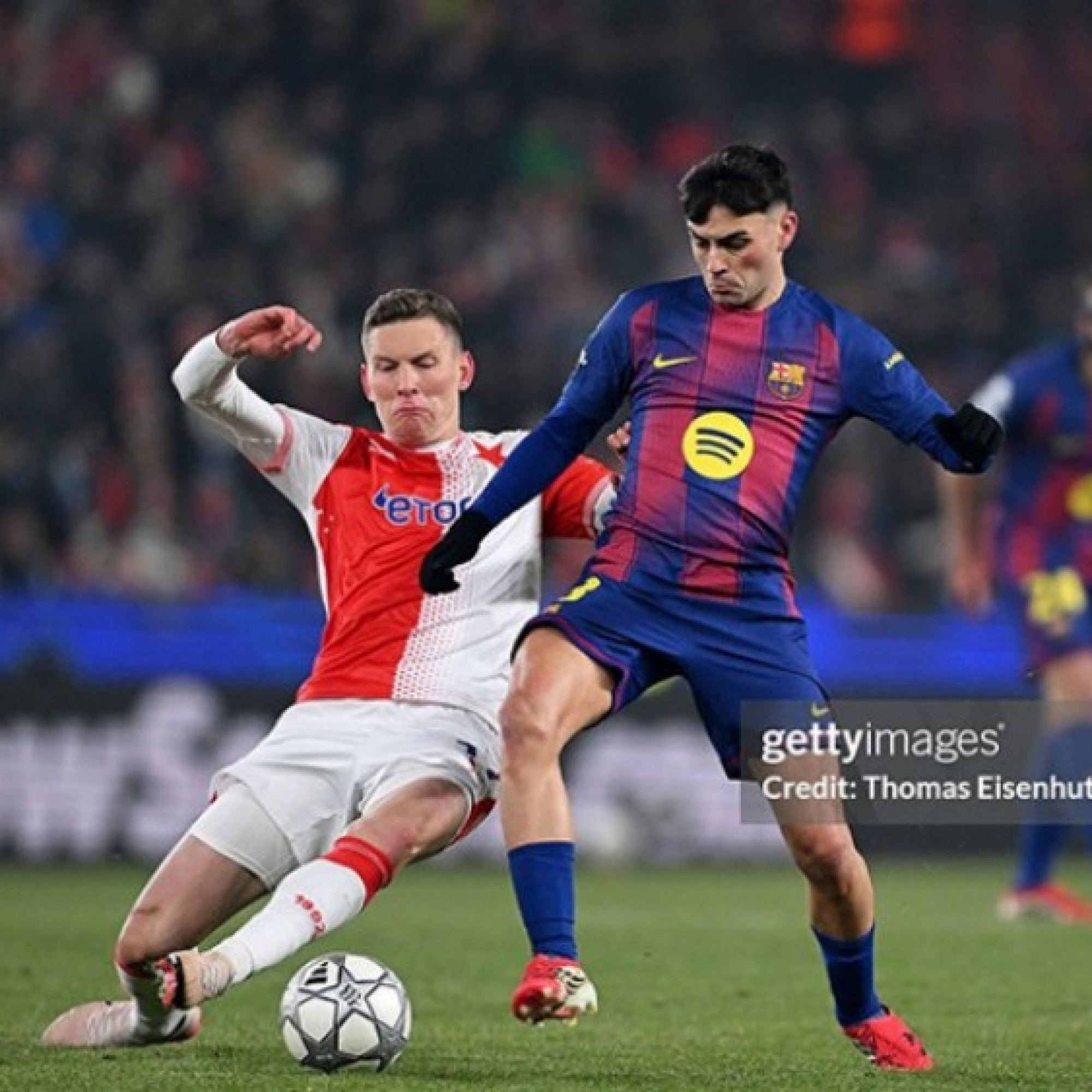  - Video bóng đá Slavia Praha - Barcelona: Công làm thủ phá (Cúp C1)