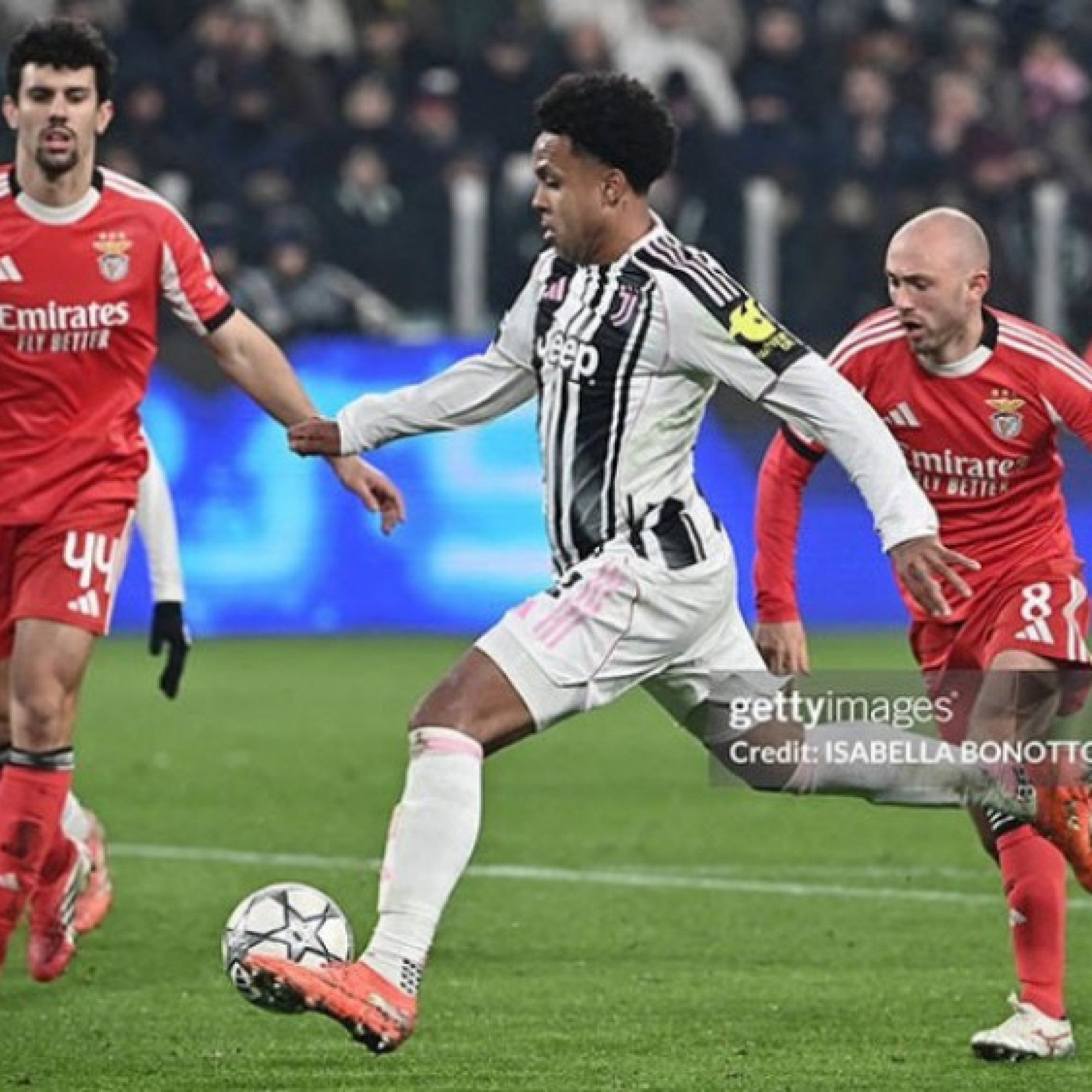  - Video bóng đá Juventus - Benfica: Hiệp 2 ấn tượng, bản lĩnh "Bà đầm già" (Cúp C1)