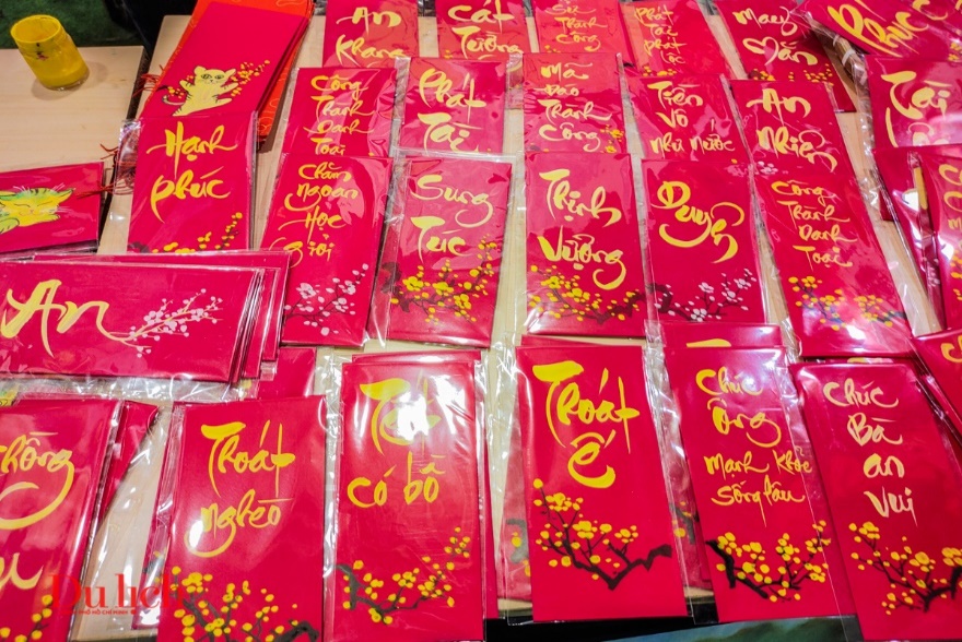 Tháo dỡ trụ sở Trung tâm Dịch vụ Việc làm Thanh niên thi công Lễ hội Tết Việt - 12