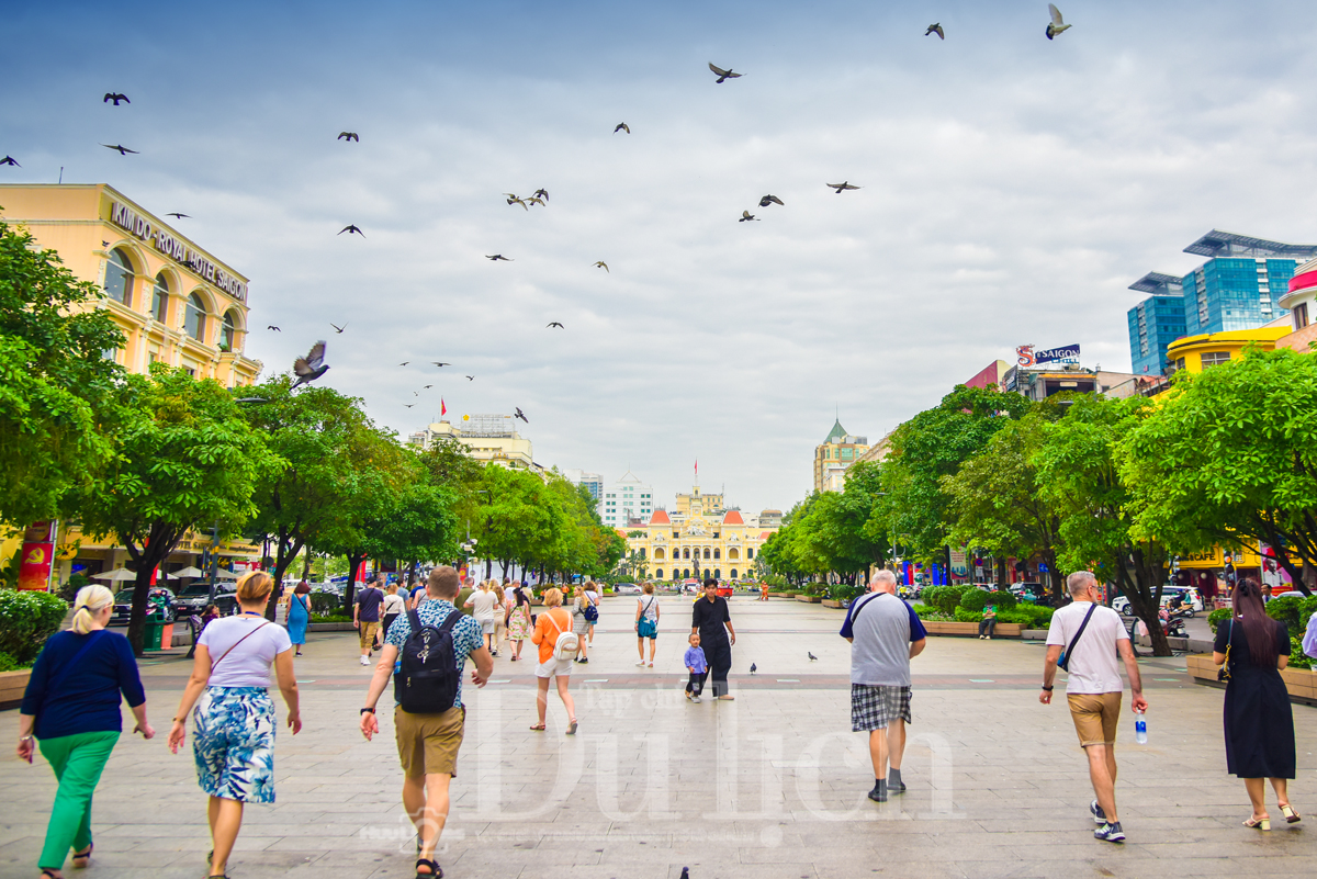 Đại hội XIV - 'Đường băng' chiến lược khơi thông vận hội cho du lịch TP.HCM cất cánh - 1