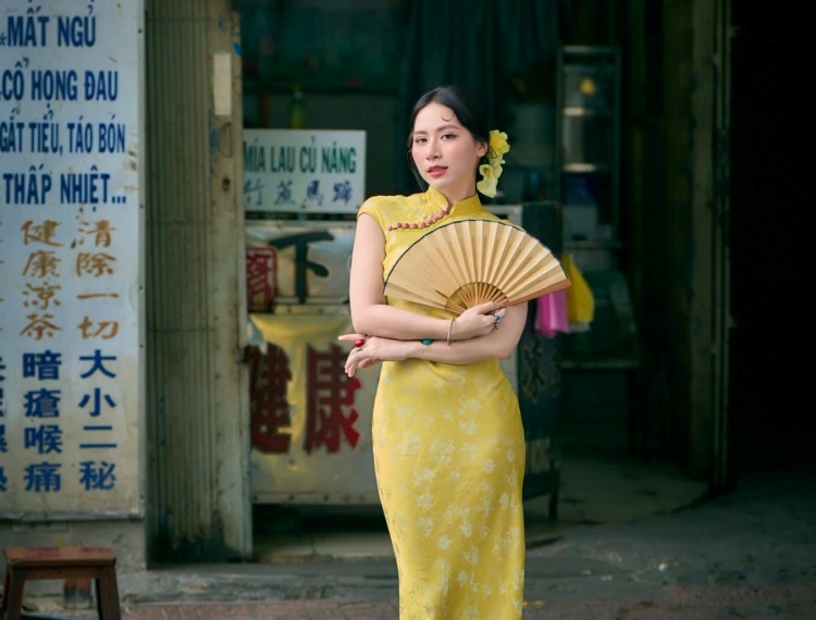 Tiệm nước sâm trăm tuổi ở Chợ Lớn thu hút giới trẻ đến chụp ảnh Tết