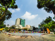 Tháo dỡ trụ sở Trung tâm Dịch vụ Việc làm Thanh niên thi công Lễ hội Tết Việt