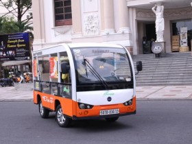  - TP.HCM rà soát, chờ quy định mới về xe 4 bánh du lịch chạy điện