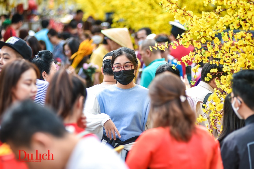 Tháo dỡ trụ sở Trung tâm Dịch vụ Việc làm Thanh niên thi công Lễ hội Tết Việt - 11