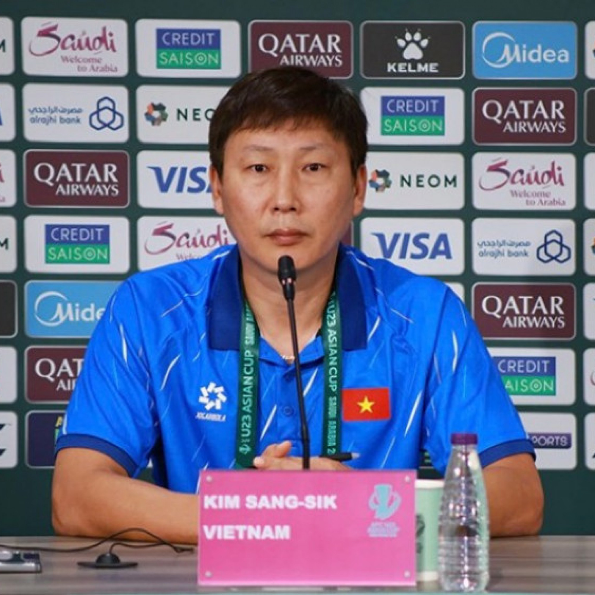  - Trực tiếp họp báo U23 Việt Nam - U23 Hàn Quốc: Thầy Kim nói gì về Quốc Việt và Đình Bắc?