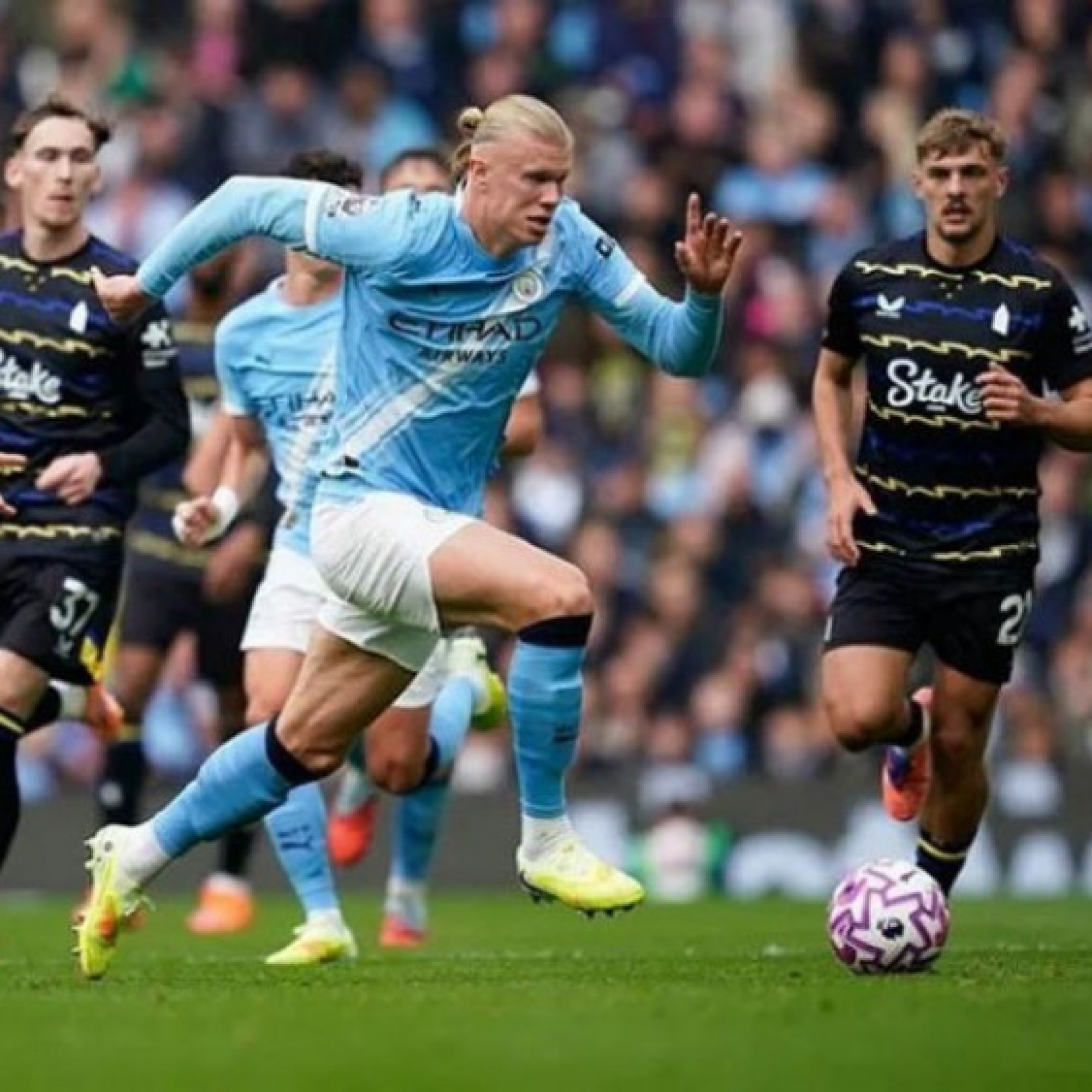  - Trực tiếp bóng đá Man City - Wolves: "Man xanh" trút giận (Ngoại hạng Anh)