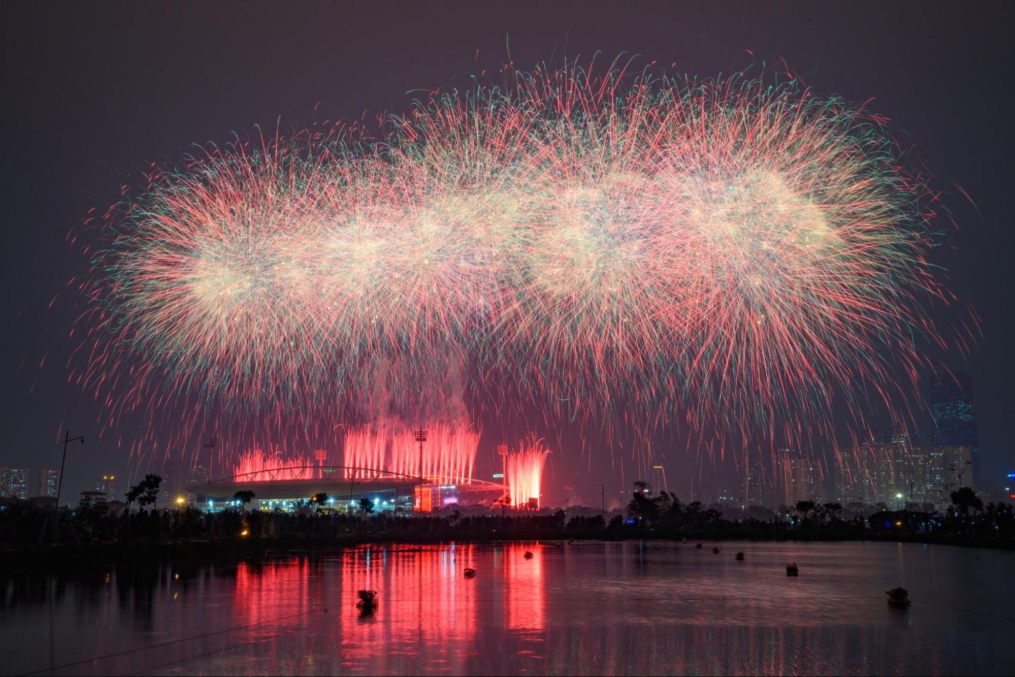 Đại tiệc pháo hoa thắp sáng đêm Hà Nội - 5