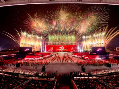 Đại tiệc pháo hoa thắp sáng đêm Hà Nội