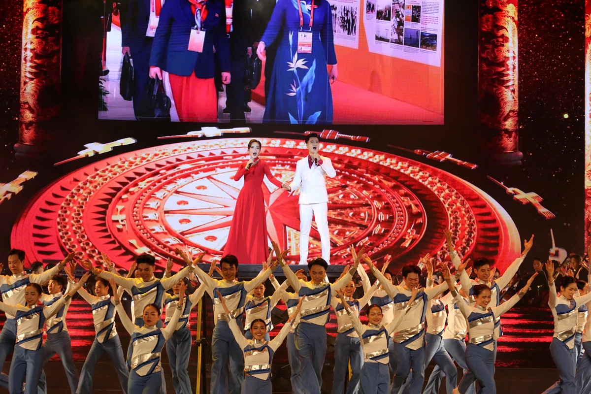 Đêm nghệ thuật tại TPHCM chào mừng thành công Đại hội XIV của Đảng - 3