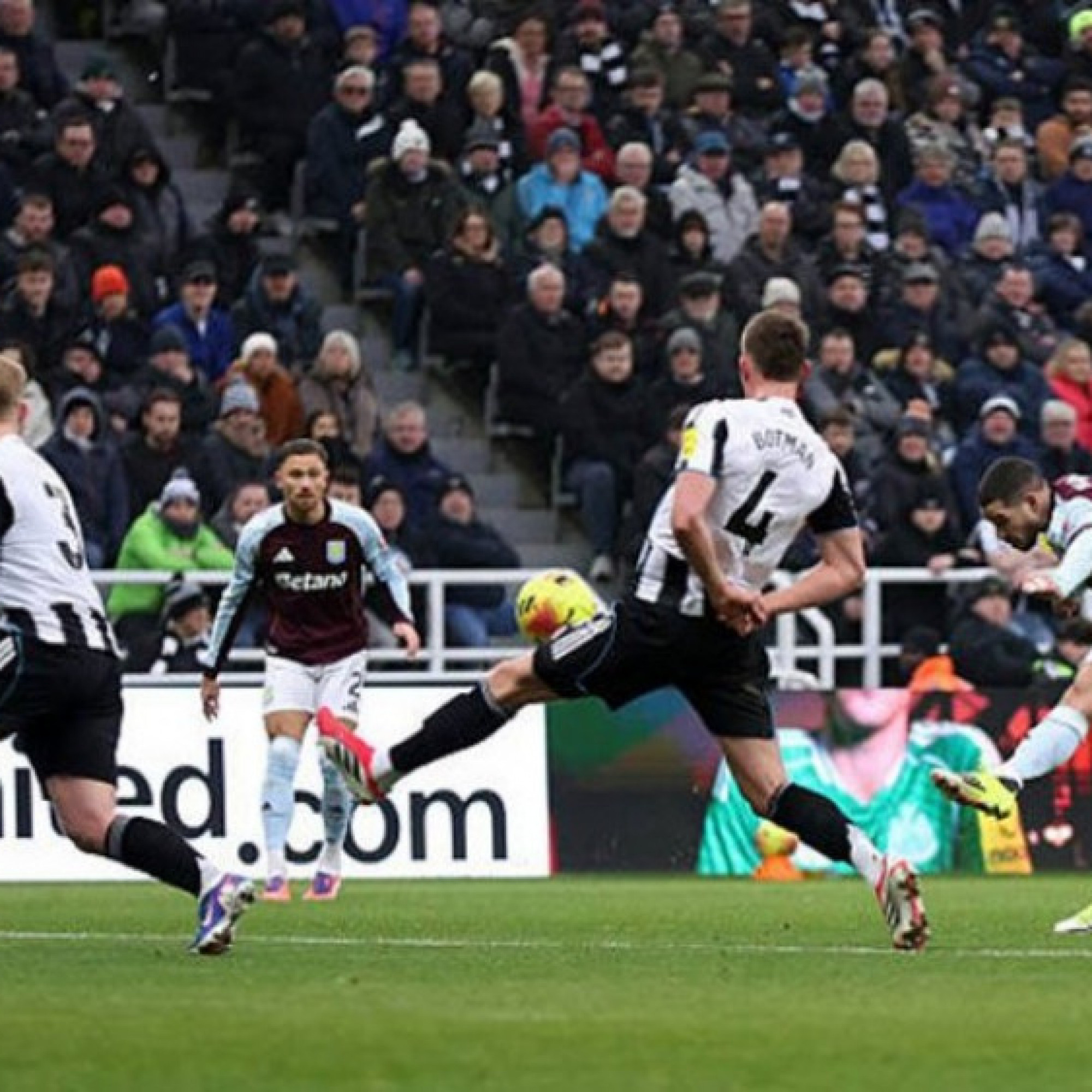 - Video bóng đá Newcastle - Aston Villa: Tuyệt tác mở điểm, đánh sập "pháo đài" (Ngoại hạng Anh)