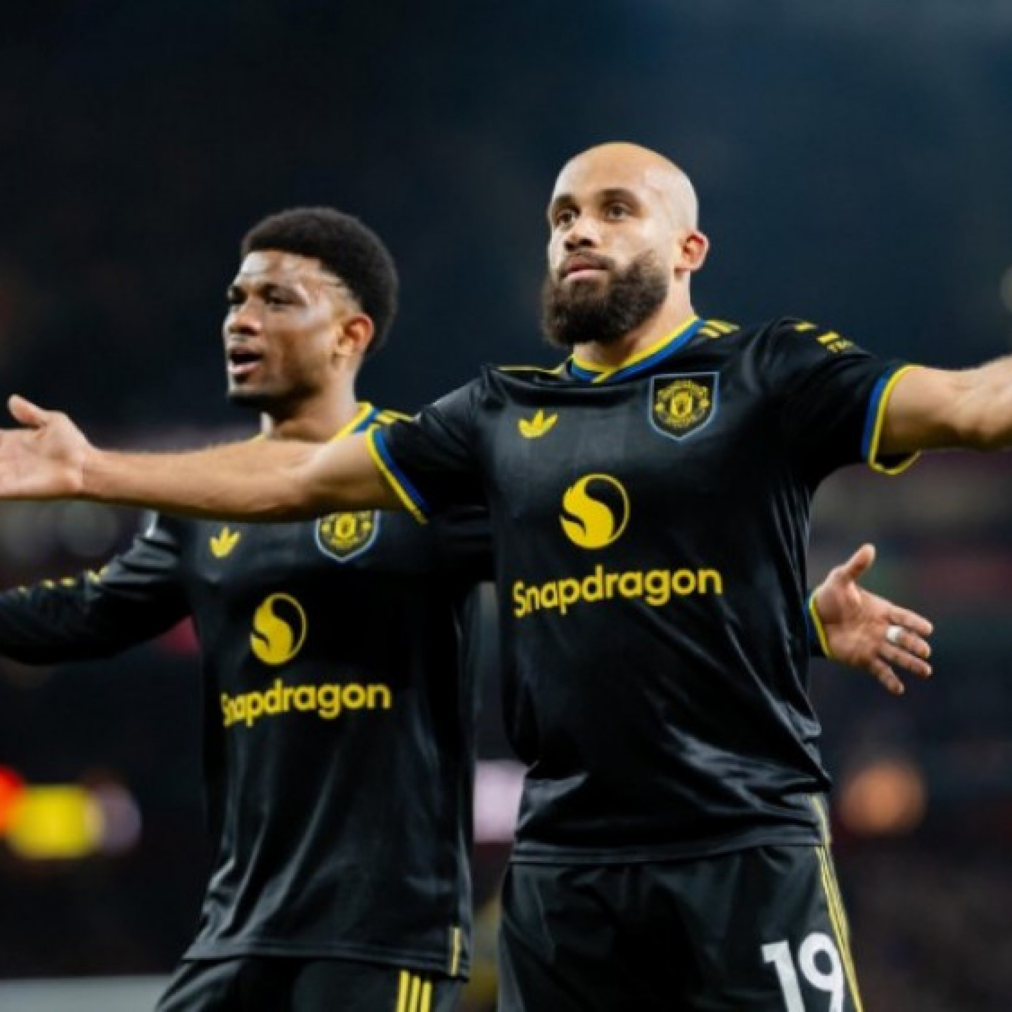  - Nóng bảng xếp hạng Ngoại hạng Anh: MU đả bại Arsenal, chen chân vào Top 4