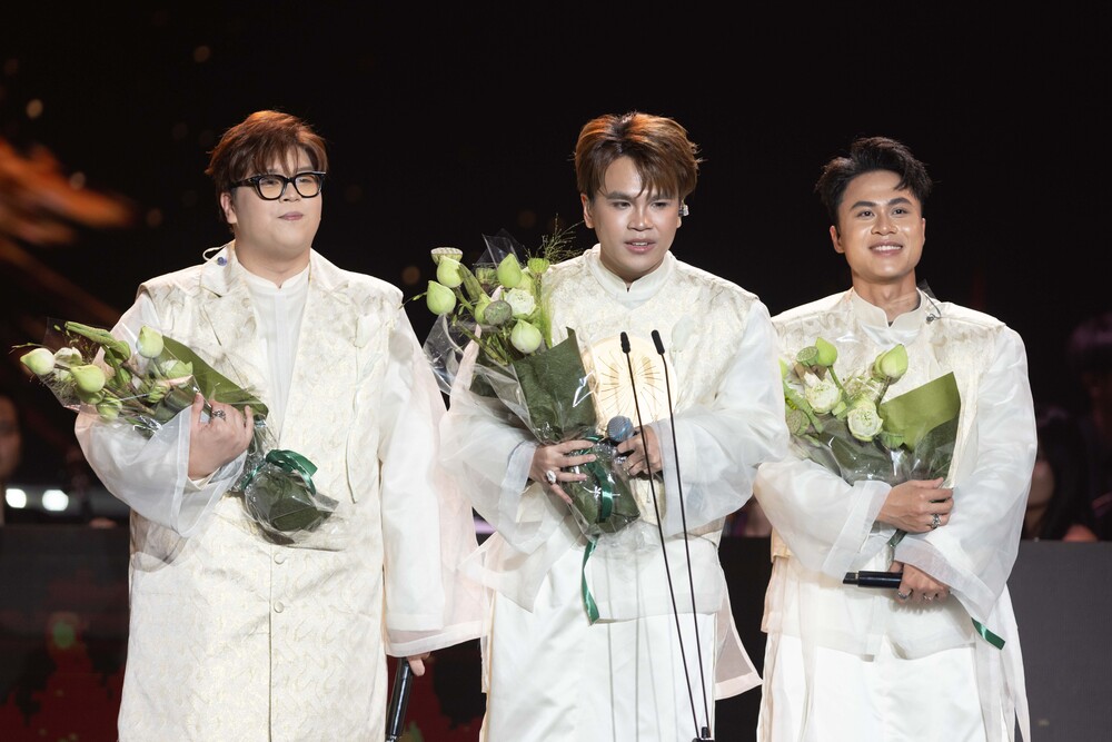 DTAP lập cú đúp “Nhà sản xuất âm nhạc của năm” và “Album của năm” tại Tinh hoa Việt mùa đầu tiên - 1