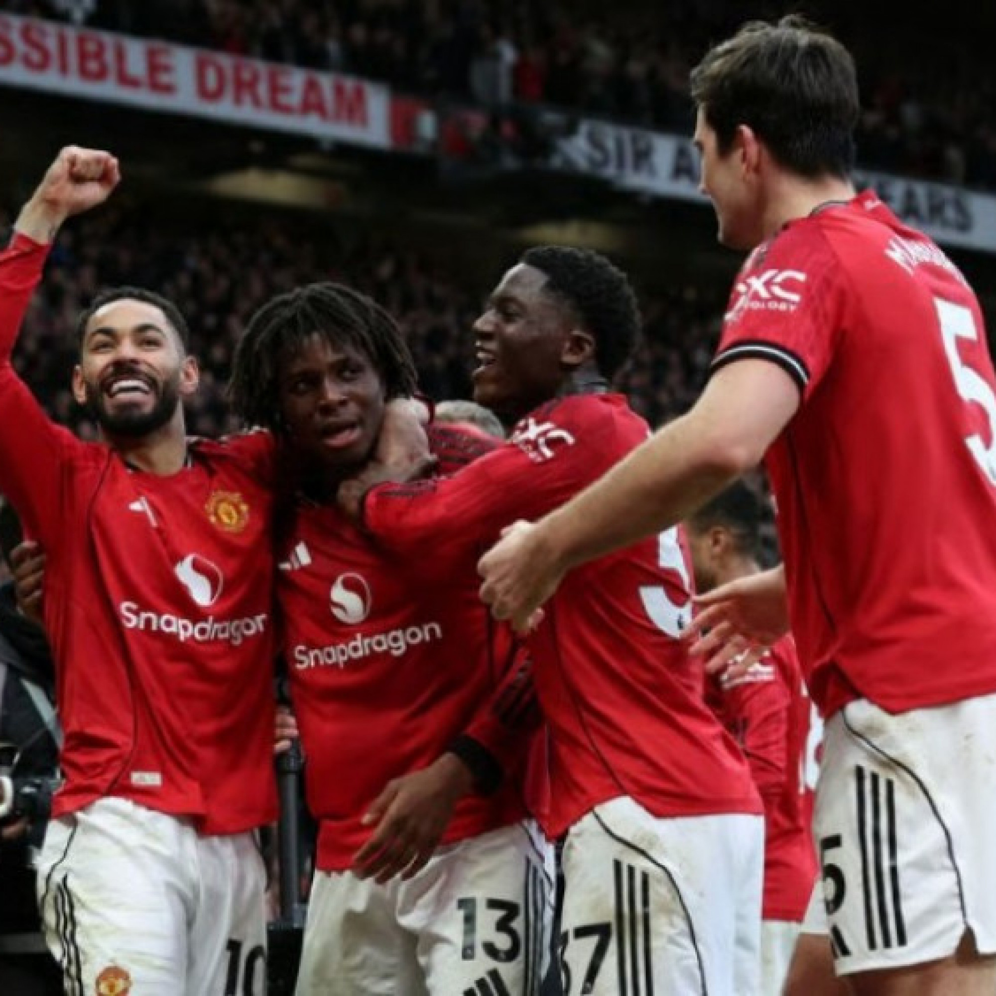  - Ngoại hạng Anh chắc 5 suất dự cúp C1 mùa sau, MU sáng cửa có vé