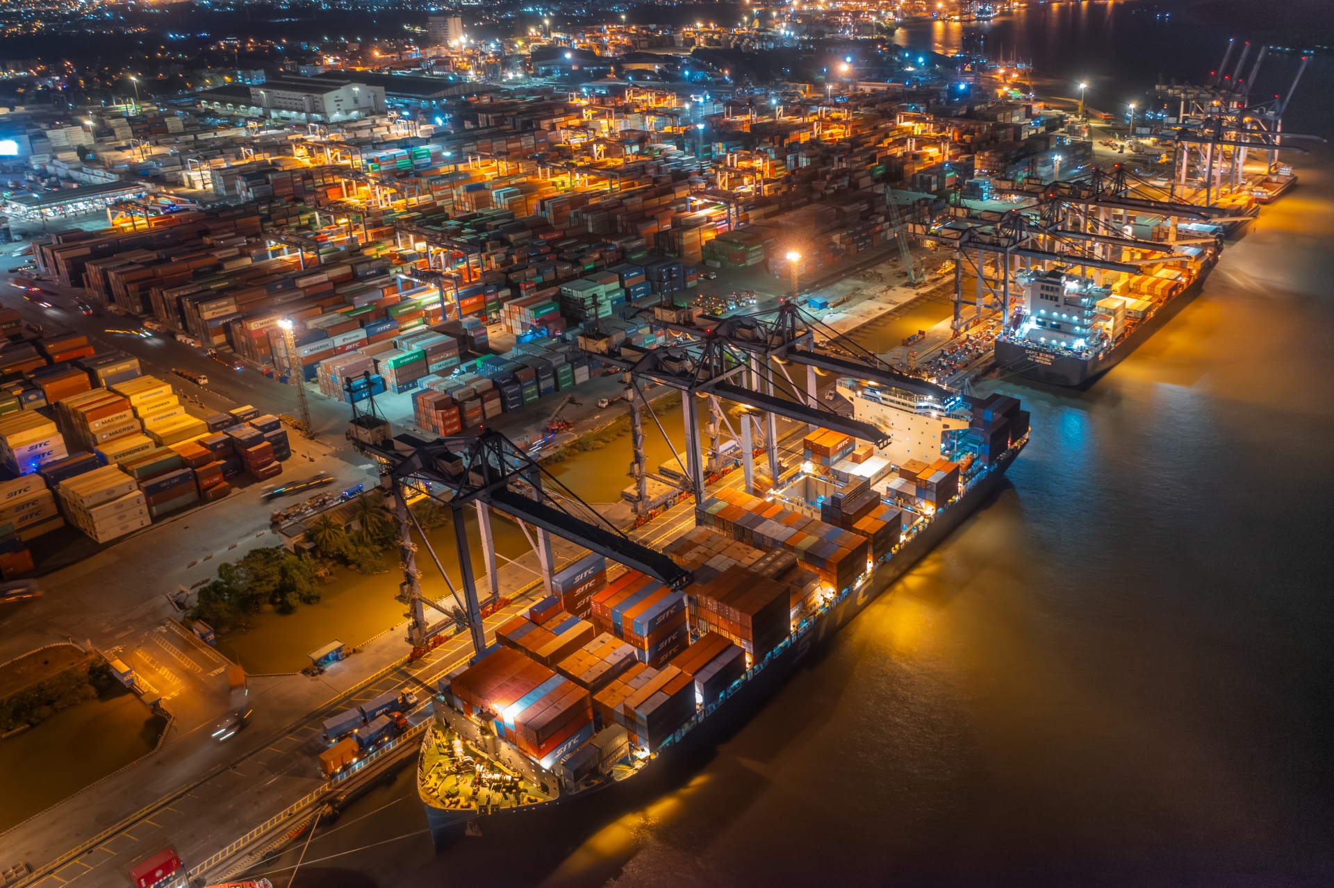 viet nam trong ky nguyen vuon minh: hung cuong va hanh phuc - 6