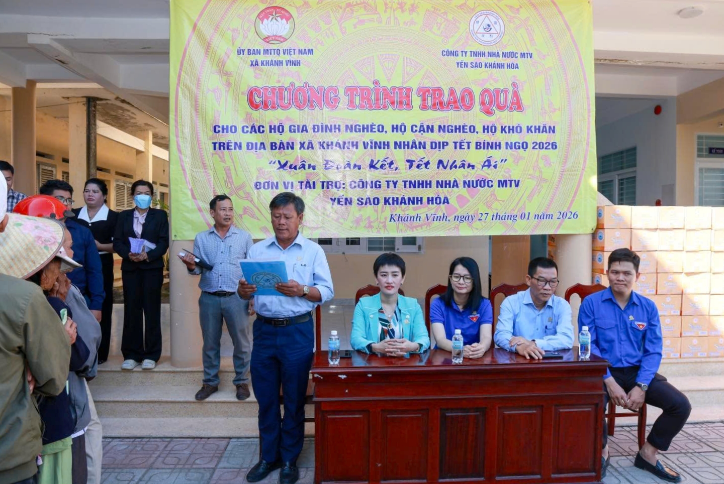 Yến sào Khánh Hòa tặng quà và xây nhà cho gia đình khó khăn - 1