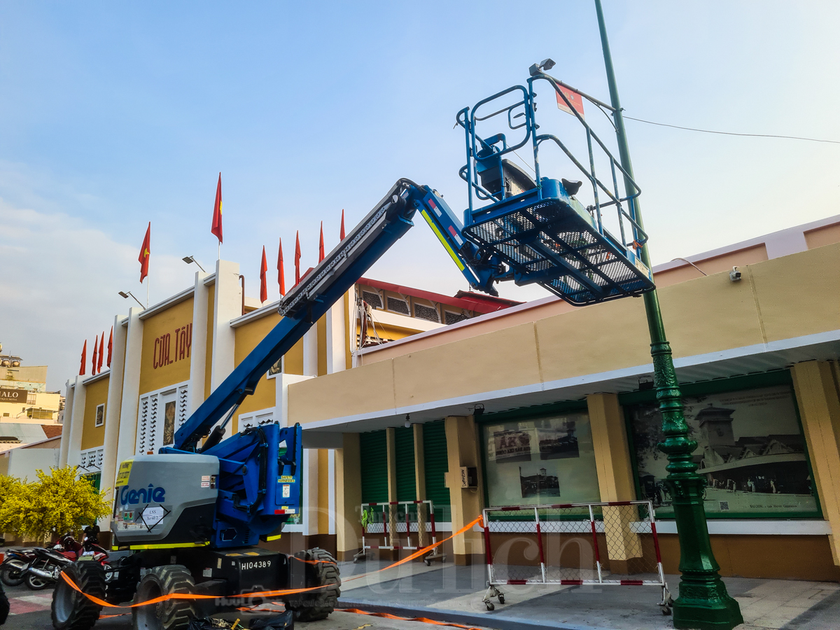 'Biển xanh' vẫy gọi giữa lòng phố: chợ Bến Thành khoác áo mới chờ khách check-in - 6