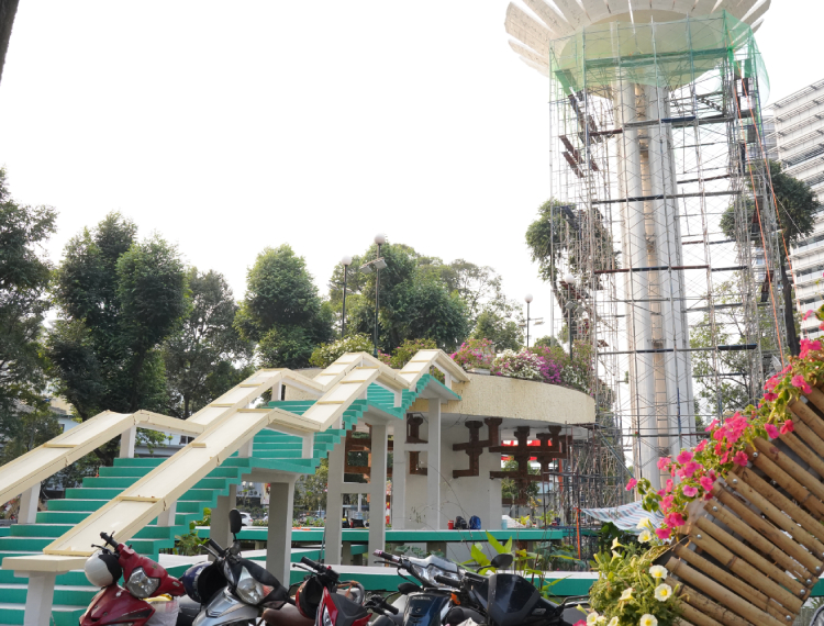 Hồ Con Rùa khoác 'màu xanh ngọc' mới, hẹn ngày đón người dân check-in